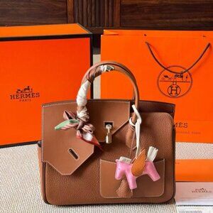 Classic Hermes Bag: A Stylish and Versatile Choice for Elegance
